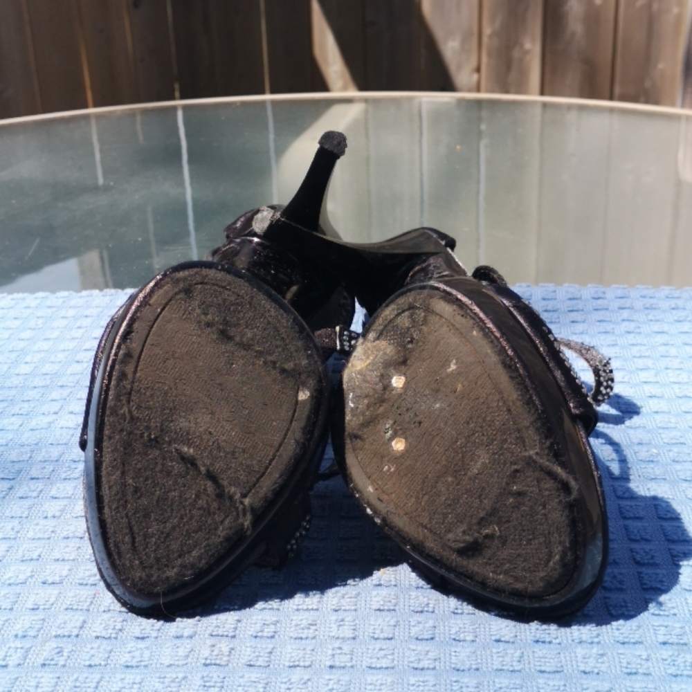 Shoes - Picture 3 of 3